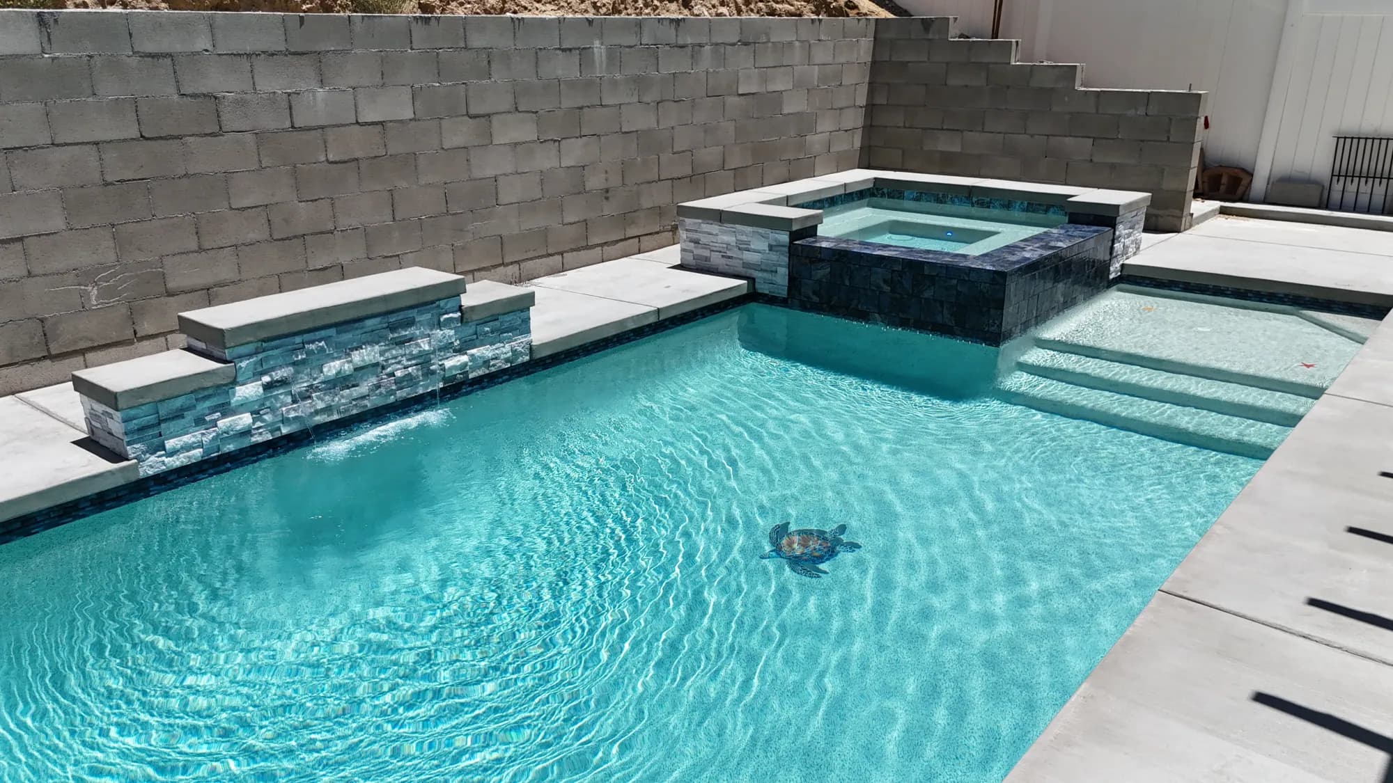Custom pool construction by JB Pools serving Thousand Palms, California